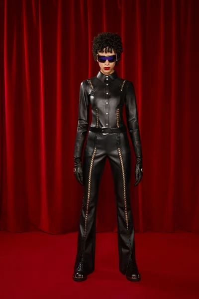 Look 16